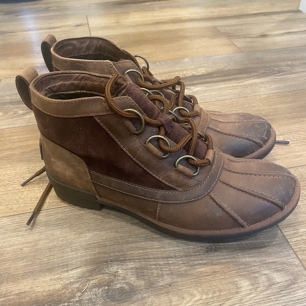 UGG Waterproof Duck Boots, size 9